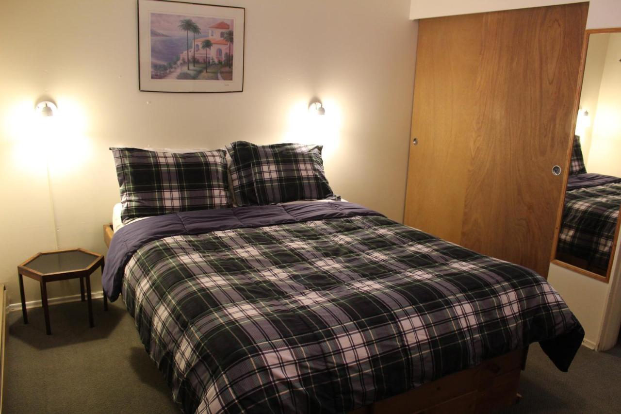 Crystal Chalets Greenwater エクステリア 写真