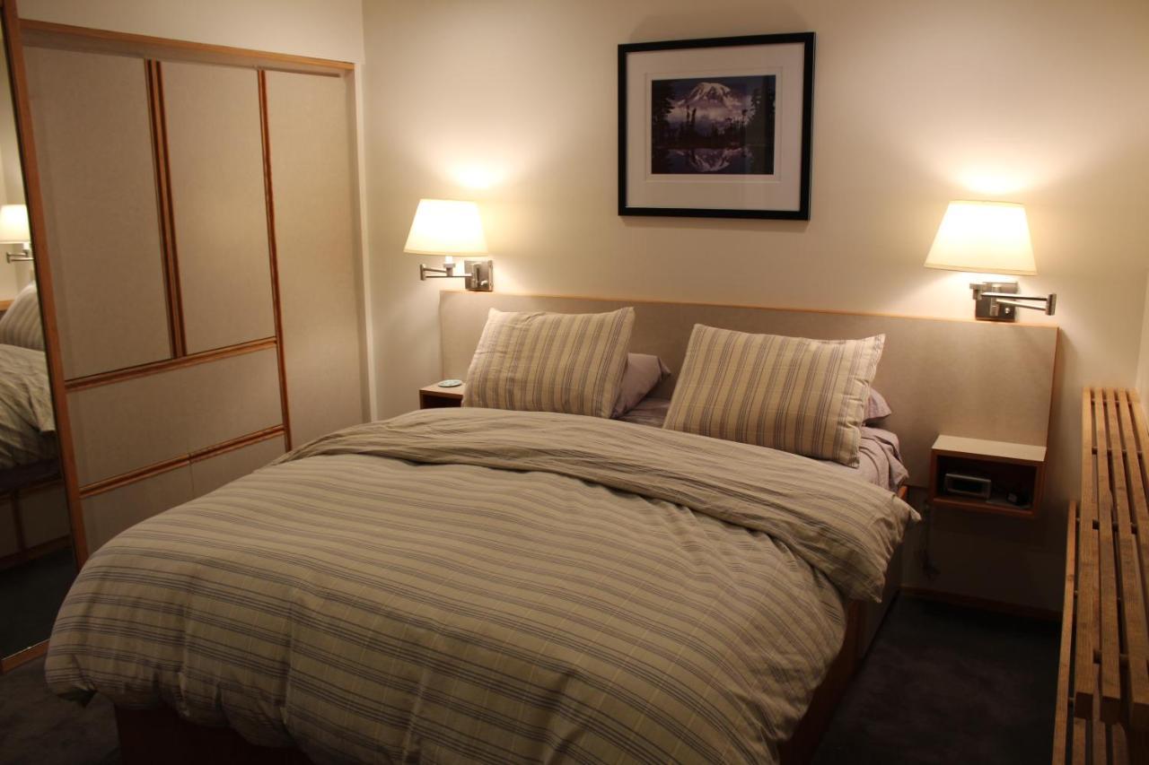 Crystal Chalets Greenwater エクステリア 写真
