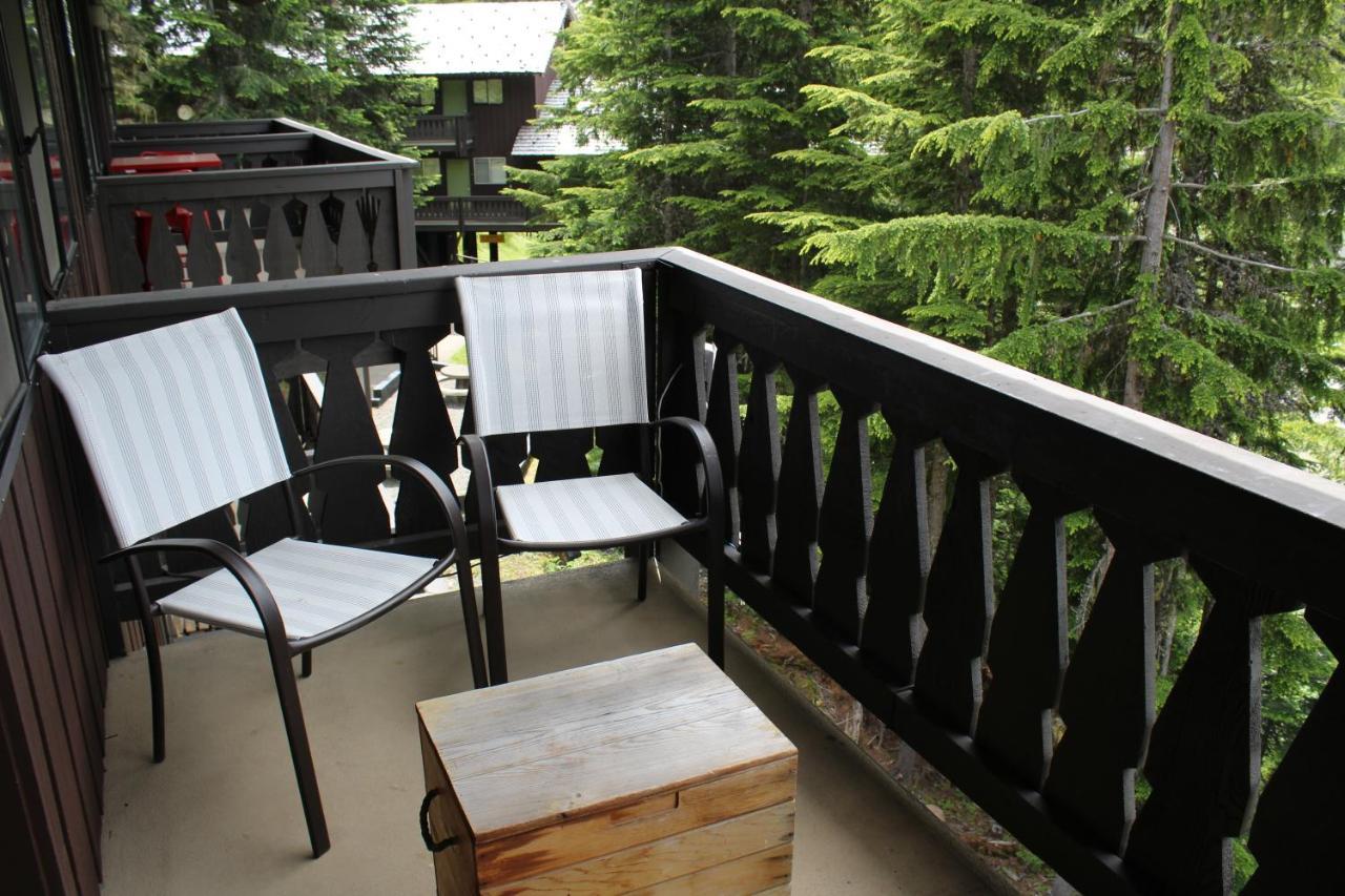 Crystal Chalets Greenwater エクステリア 写真