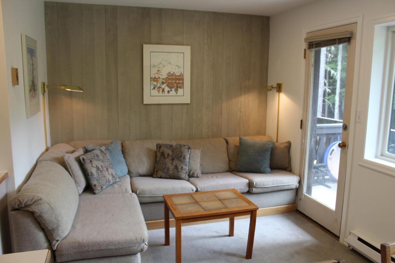 Crystal Chalets Greenwater エクステリア 写真