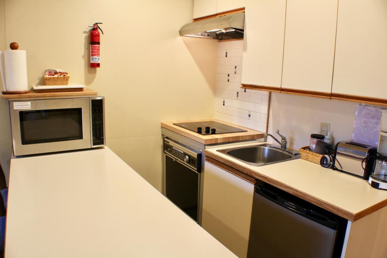 Crystal Chalets Greenwater エクステリア 写真