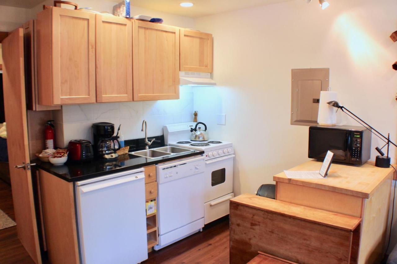 Crystal Chalets Greenwater エクステリア 写真